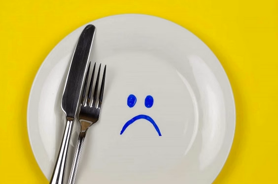 Manger pour apaiser une mauvaise journée : comprendre l&rsquo;alimentation émotionnelle